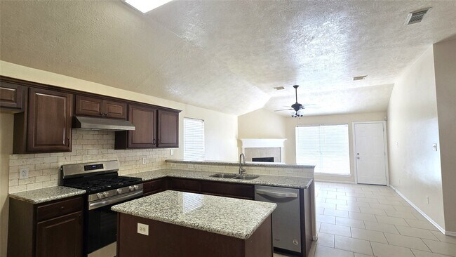 Building Photo - 5922 Whitwell Dr