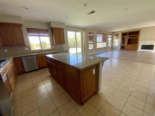 Building Photo - 2130 Pamplona Ct