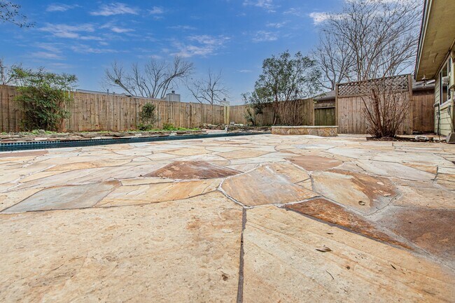 Building Photo - 20055 Fort Stanton Dr