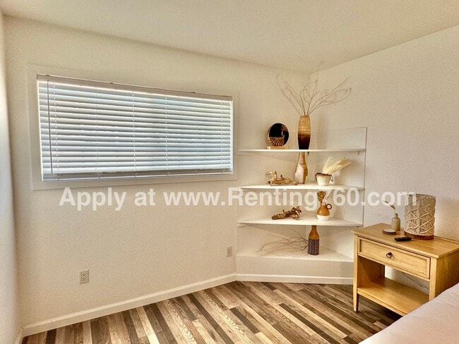 Building Photo - Furnished or Unfurnished Home With Incredi...