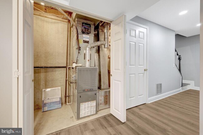 Building Photo - 13416 Whaley Ct