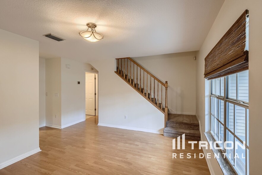 Building Photo - 22127 Rosewall Ct