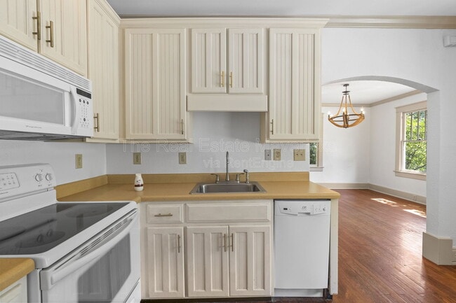 Building Photo - 819 Federal St