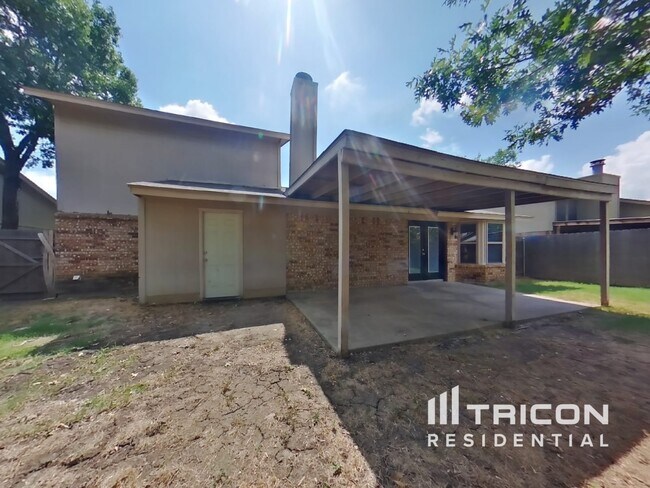 Building Photo - 8033 Berrybrook Dr
