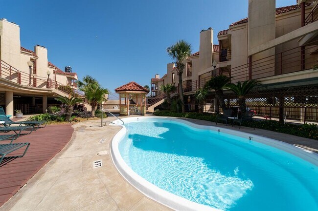 Building Photo - 7312 Seawall Blvd