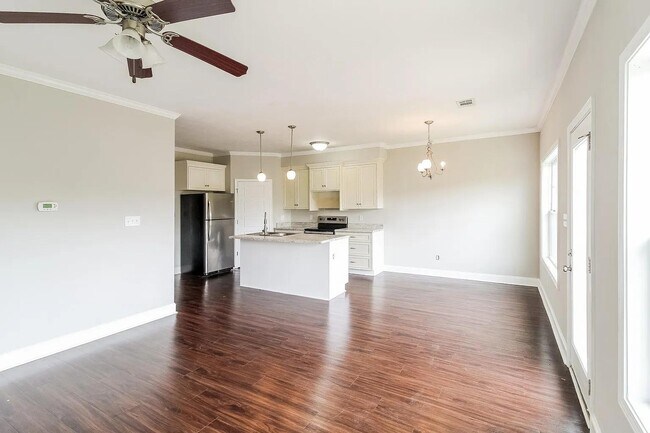 Building Photo - 4419 Castellon Way