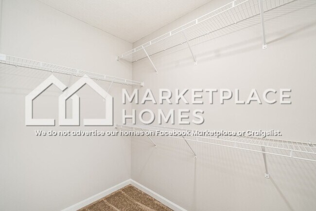 Building Photo - 4052 Saddlecreek Wy