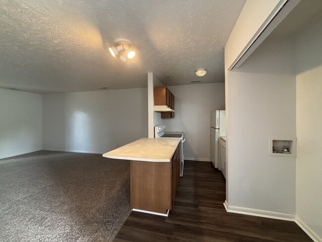 Building Photo - 6376 Applecross Ave