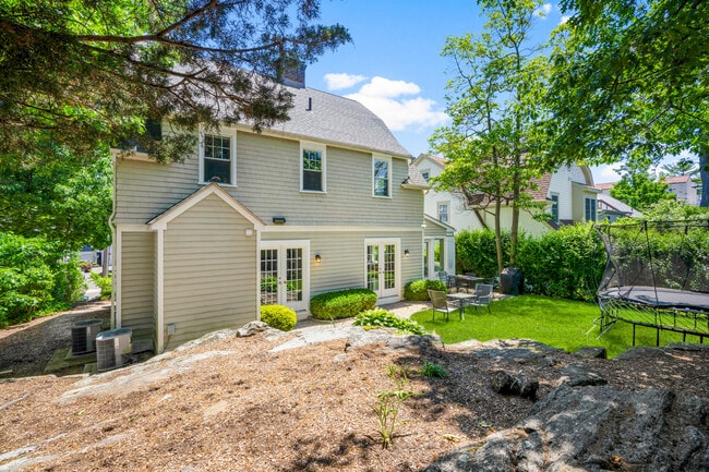 Building Photo - 22 Vanderburgh Ave