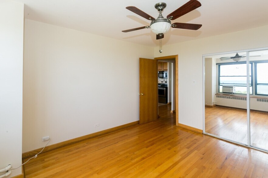 Building Photo - 4180 N Marine Dr