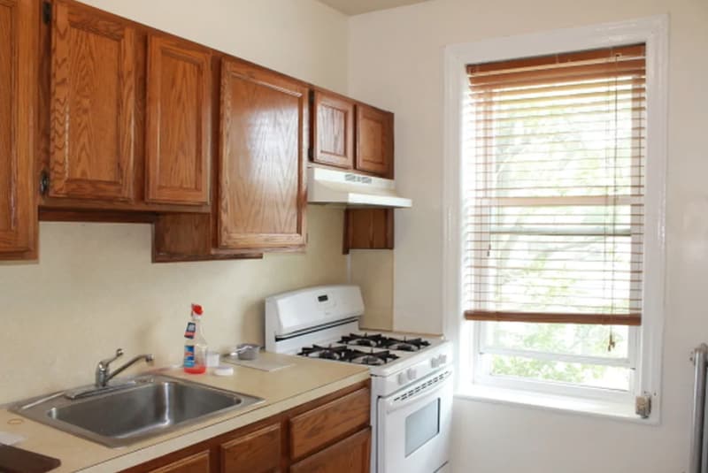 Building Photo - 580 E 93rd St