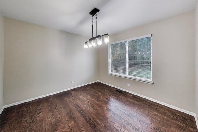 Building Photo - 926 S W Ave