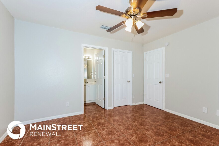 Building Photo - 1545 20th Ct SW