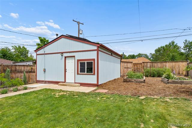 Building Photo - 556 S Canosa Ct