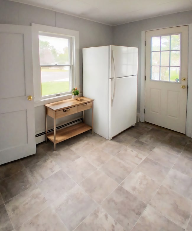 Building Photo - 1-Bedroom 1-Bathroom Apartment For Rent