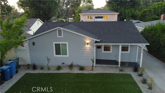 Building Photo - 21235 Lopez St
