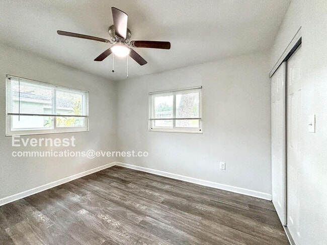 Building Photo - 1131 N Magnolia Cir