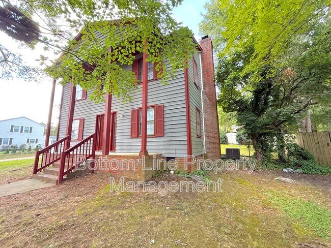 Building Photo - 5301 Rolling Oak Ln