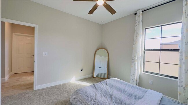 Building Photo - 12661 Oak Hill Way