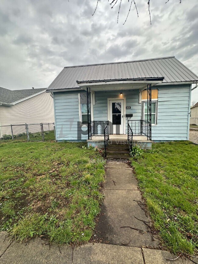 Building Photo - 2808 Champaign Ave