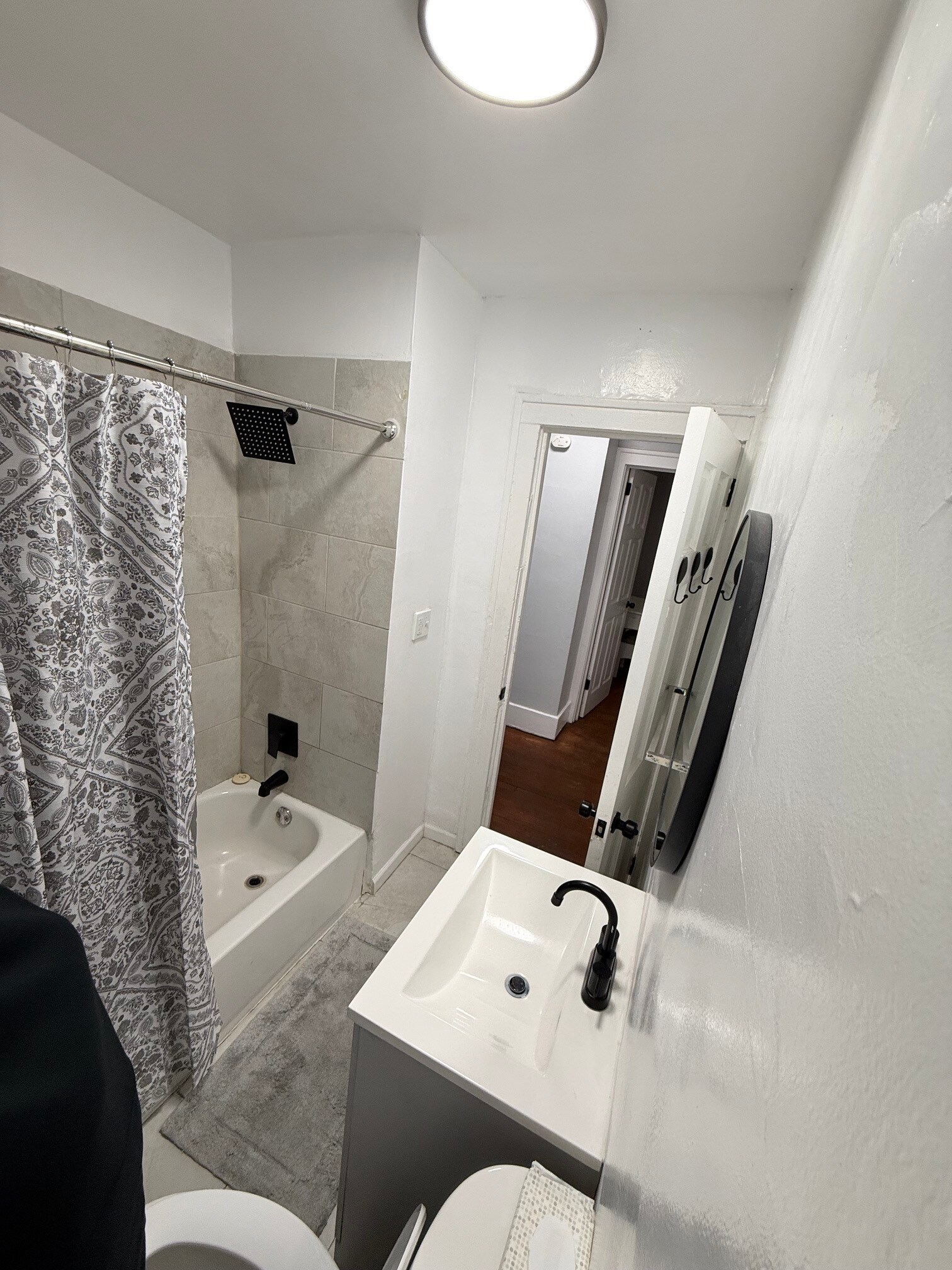 Bathroom - 11327 Littlefield St