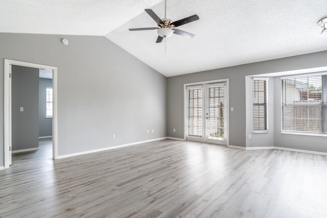 Building Photo - Riverraft