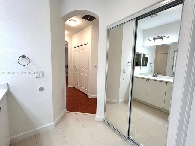 Building Photo - 11562 NW 80th St