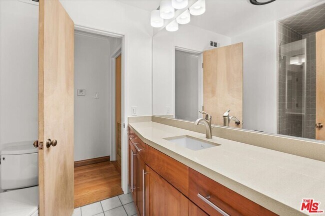 Building Photo - 13521 Bayliss Rd