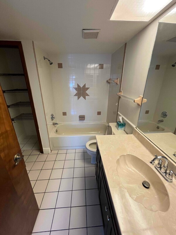 Building Photo - 6732 Beach Blvd