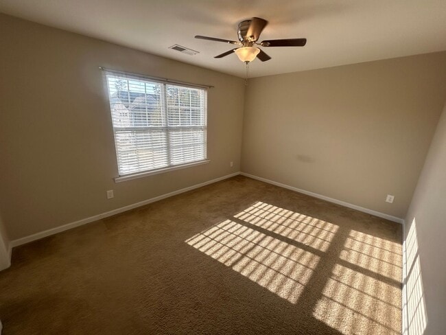 Building Photo - 224 Jerri Ln