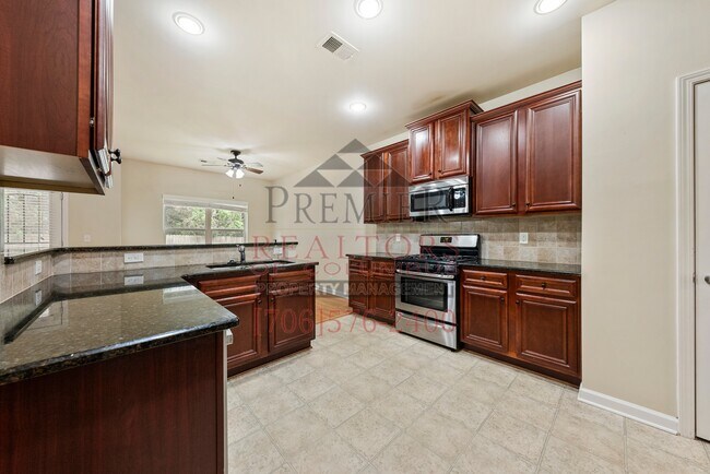 Building Photo - 306 Irish Ln