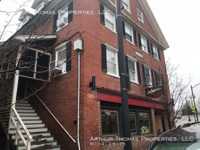 Building Photo - 72 Main St