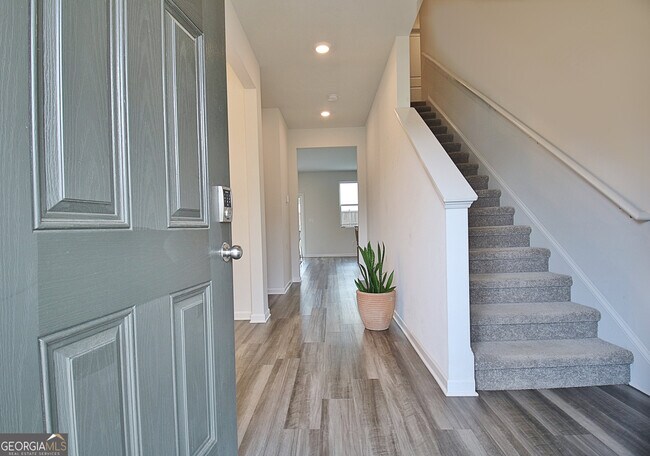 Building Photo - 8077 Rudder Cir