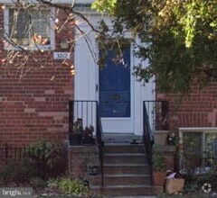 Building Photo - 3212 Valley Dr