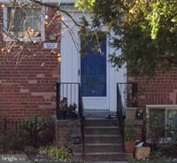 Building Photo - 3212 Valley Dr