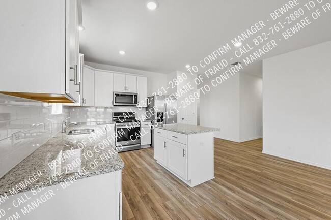 Building Photo - 1008 Marigold St