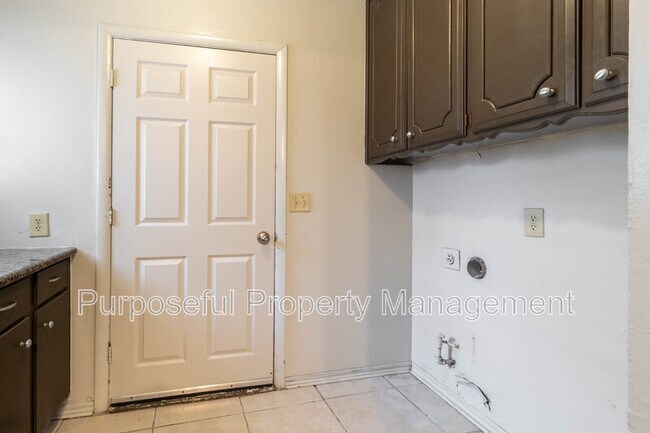 Building Photo - 1324 SW 61st Terrace