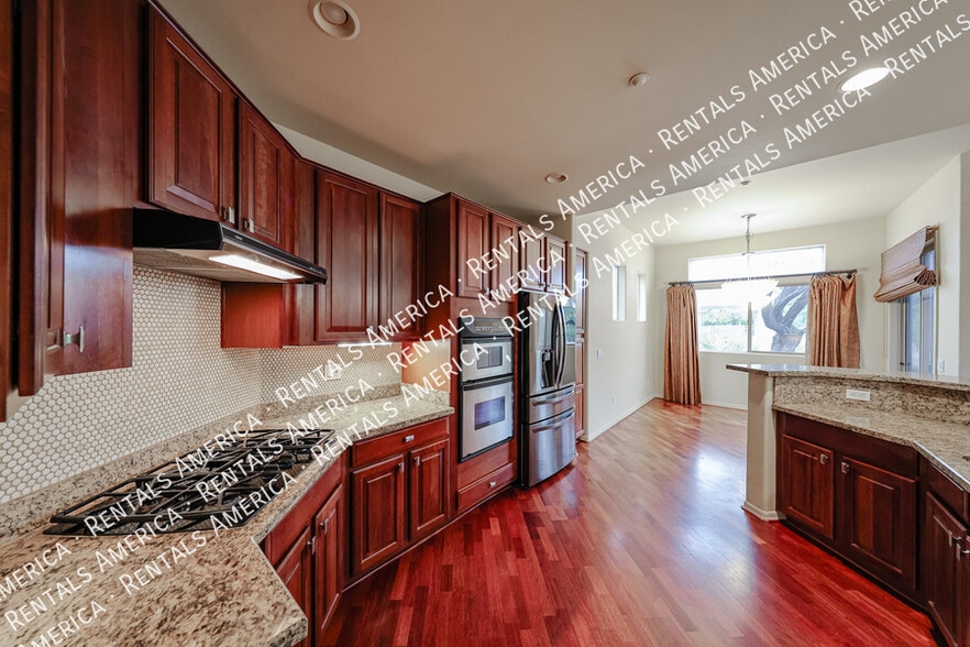 Building Photo - 7402 Hum Rd