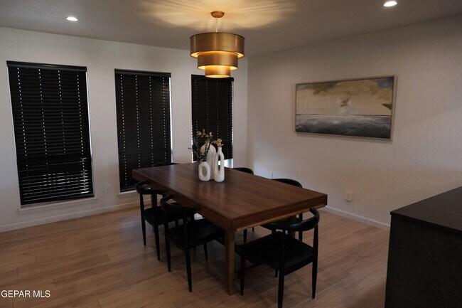 Building Photo - 9001 Lait Dr