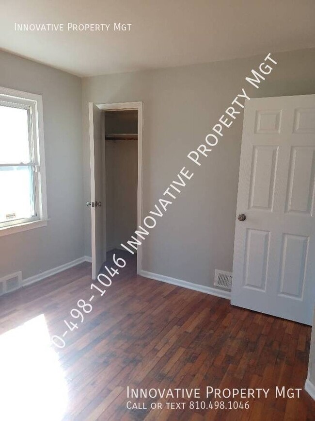 Building Photo - 533 W Pulaski St