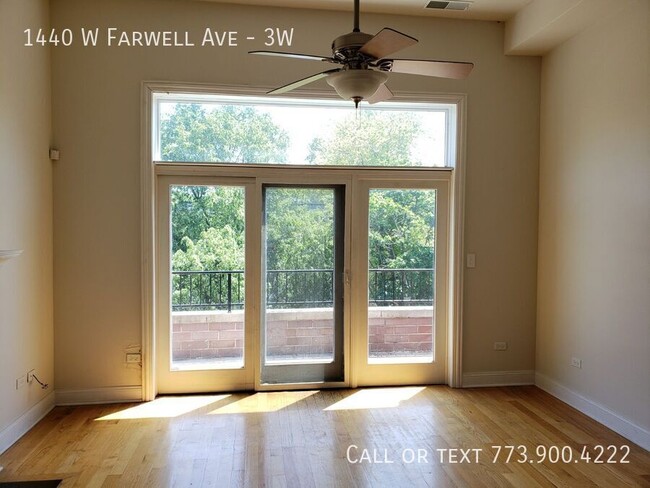 Building Photo - 1440 W Farwell Ave