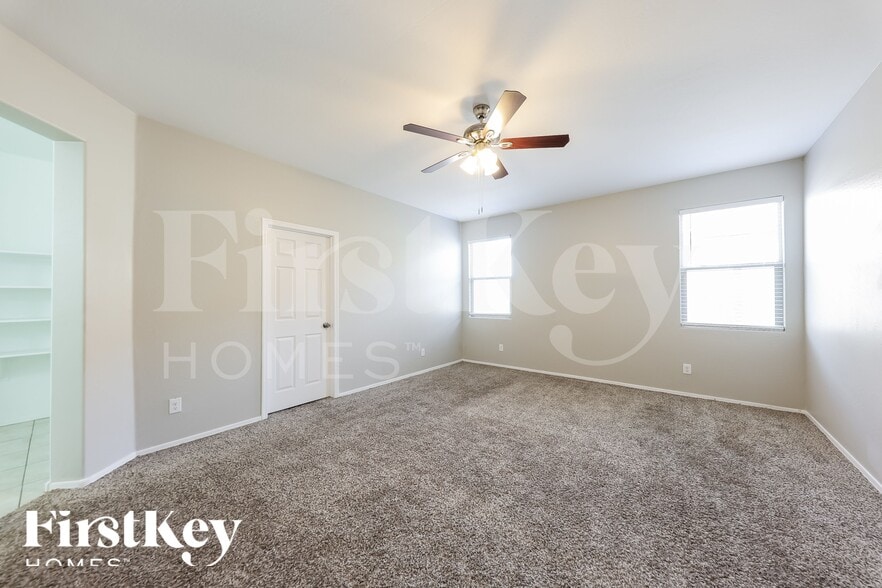 Building Photo - 4936 S 238th Ln