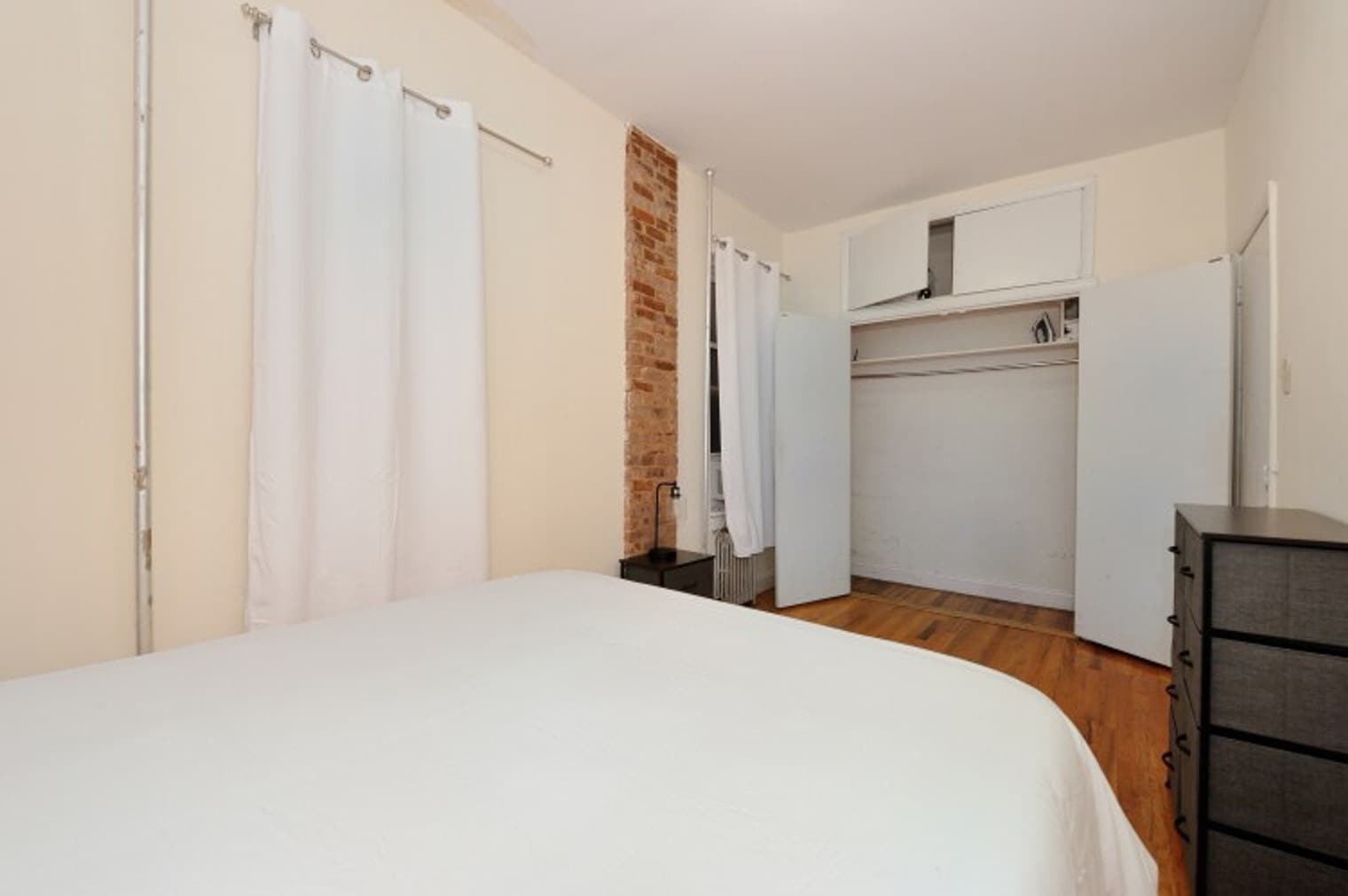 Building Photo - 1762 2nd Ave