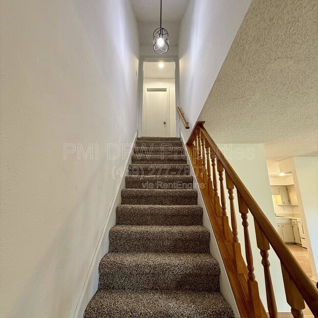 Building Photo - 1001 Weiss Ave