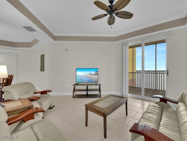 Building Photo - 2745 First St