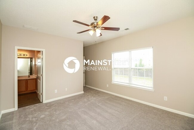 Building Photo - 4 Bedroom Pet-Friendly Home in Stockbridge, GA with Main Street Renewal
