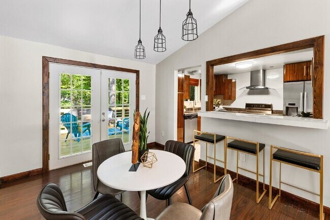 Building Photo - Spacious 5 Bedroom Home in Midlothian - $2,800/mo