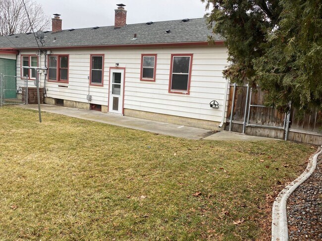 Building Photo - 2 Bed 1 Bath Home in the Heart of Richland