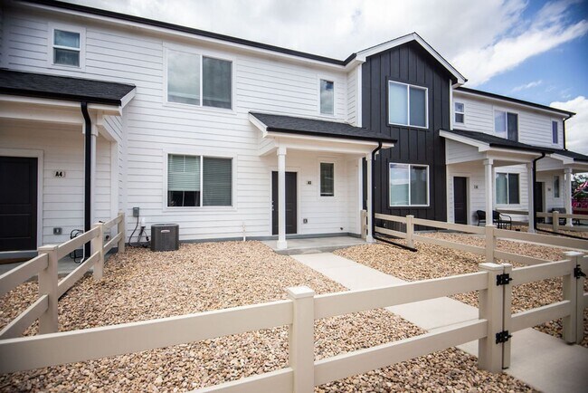 Building Photo - 720 Oregon Trail