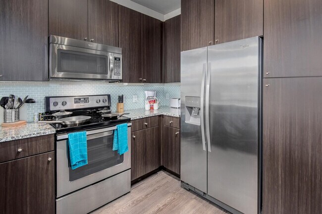 Building Photo - 1628-1898-1898 Wyndale St